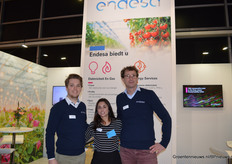 Jelle Blom, Núbia Ramos en Pieter Mulder van Endesa dat dit jaar viert dat het energiebedrijf tien jaar actief is in Nederland.